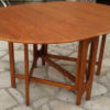 Oval Table 605